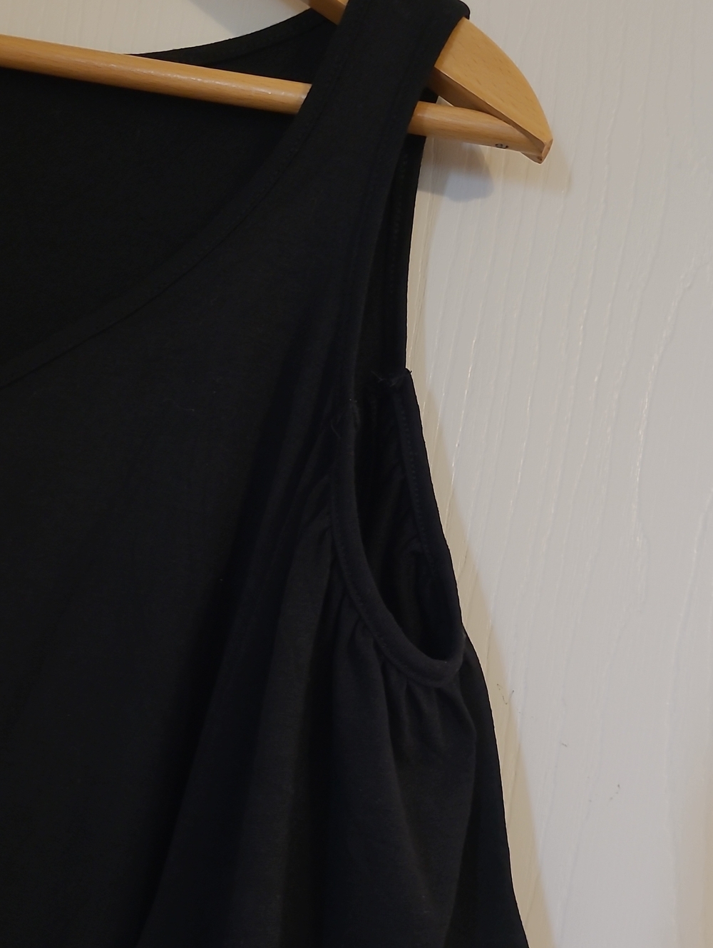 Cold Shoulder Tee. - Picture 4 of 5